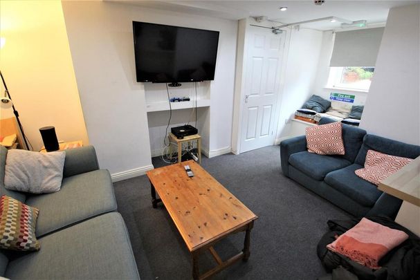 4 bedroom terraced house to rent - Photo 1