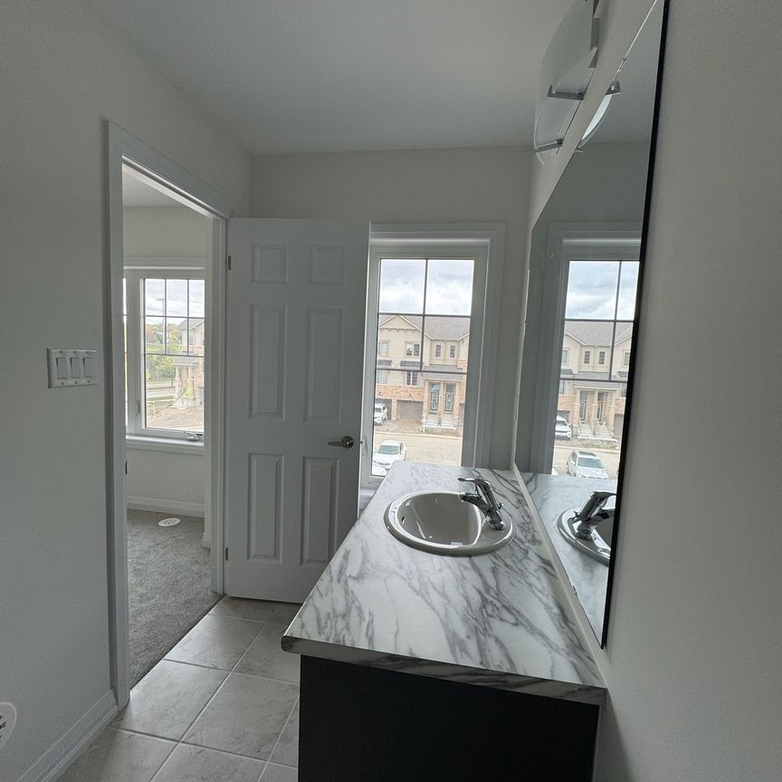 For Lease - 389 Conklin Road Unit# 15, Brantford, Ontario - Photo 1