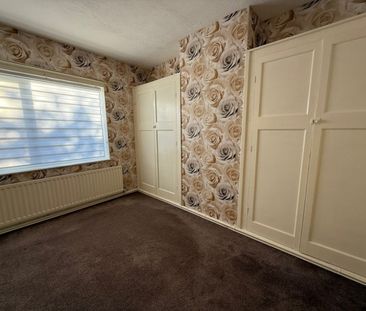 2 bed Bungalow - To Let - Photo 4