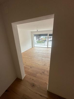 Helle 5.5-Zimmer-Wohnung mit Balkon in Geroldswil - Photo 1