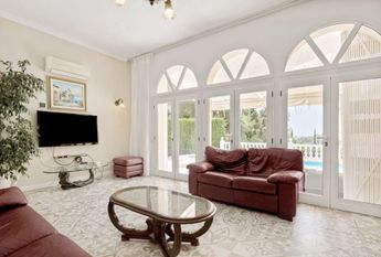 Villa for rent in Cumbre del Sol with 5 bedrooms