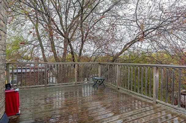 For Lease - 1316 Queen Street Unit# Upper, Toronto, Ontario - Photo 1