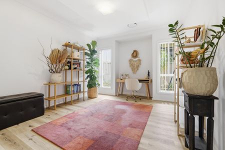 Beautiful Family Home - Photo 2