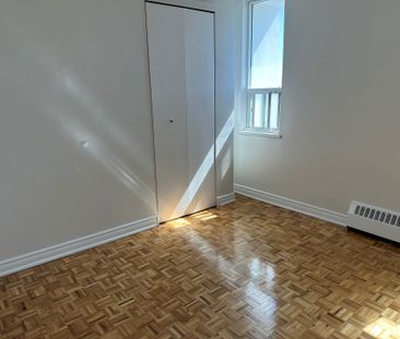 For Lease - 2245 Eglinton Avenue Unit# 1009, Toronto, Ontario - Photo 2