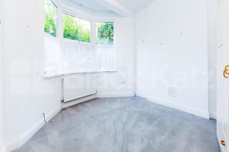 On a sought after Road in Muswell Hill a stunning 2 bedroom property with garden - Photo 2