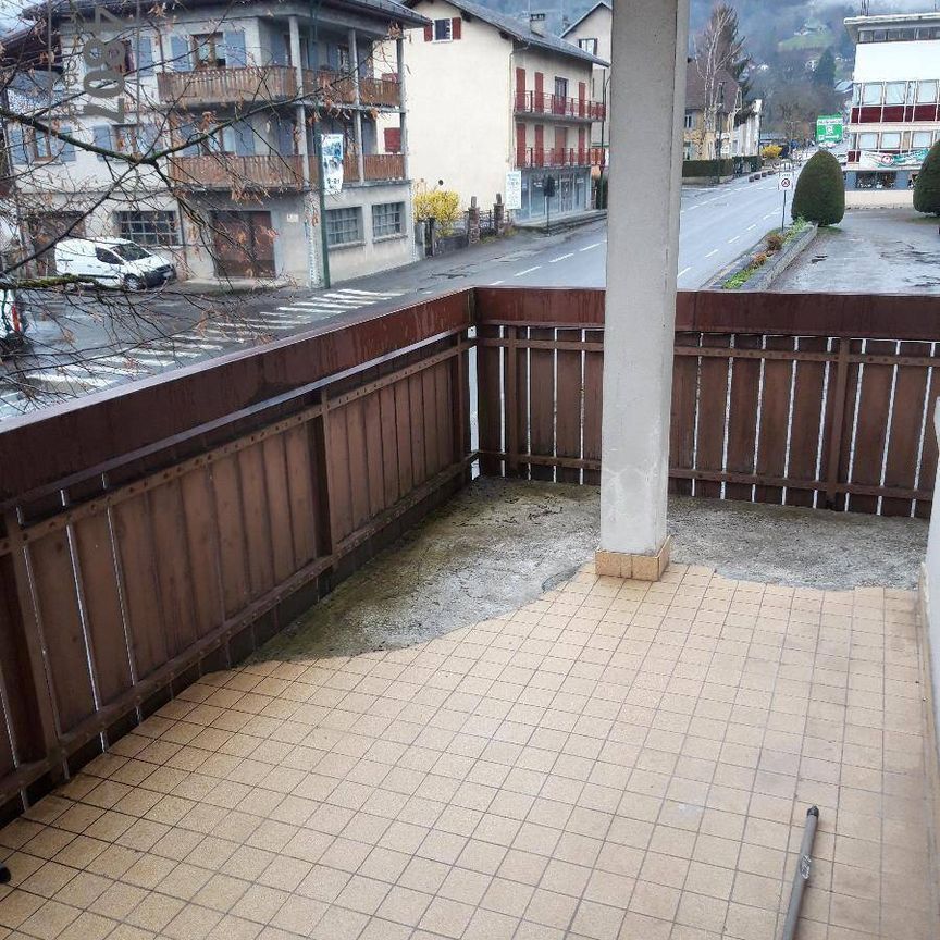 Location appartement rénové 2 pièces 30.65 m² à Mieussy (74440) 5 - Photo 1