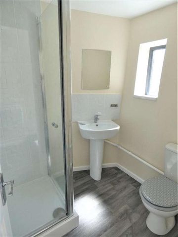 Lichfield Street, Stone, Staffordshire, ST15 - Photo 4