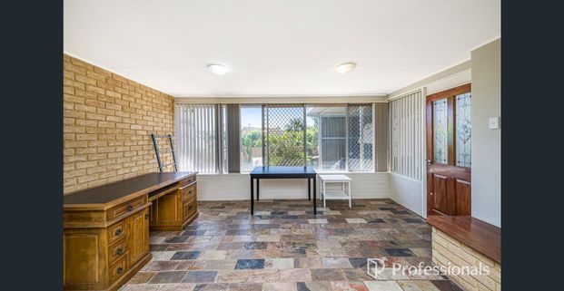 Coastal Living in Mullaloo - Private 2x1 Rear Home - Photo 1