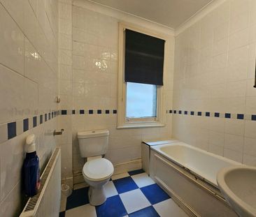 Studio flat to rent on - Photo 3