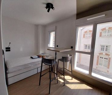 Location Appartement 1 pièce 18m² ORLEANS 45000 - Photo 4