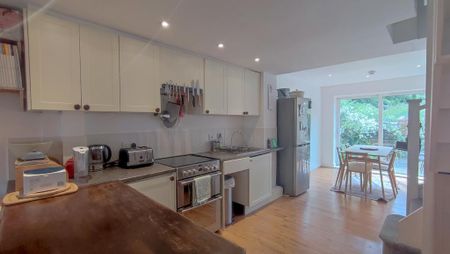 2 bedroom terraced house to rent - Photo 5