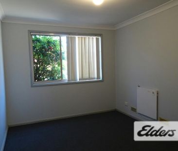2/5 Streeton Place - Photo 5