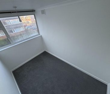 Colina Close Willenhall Coventry - Photo 3