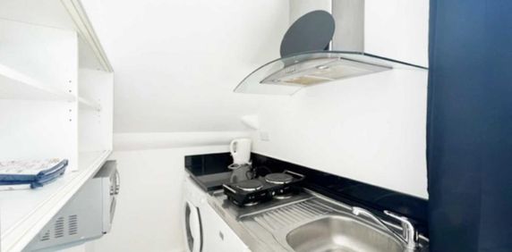 Studio to rent - Photo 2