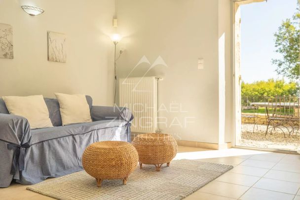 Gordes - Magnifique maison en pierre avec vue et piscine, à deux pas du centre du village - Photo 1
