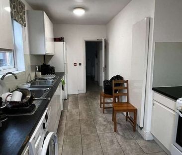 Room in a Shared House, Western Avenue, W3 - Photo 4