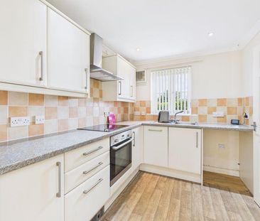 3 bedroom end of terrace house to rent - Photo 3