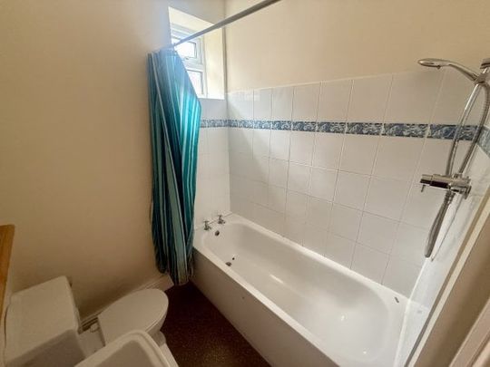 Rainbow Hill, Worcester, WR3 - Photo 1