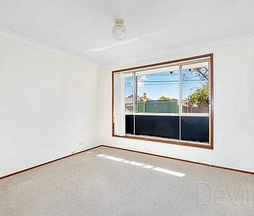 Neatly Presented Home In Park Side Location - Photo 4