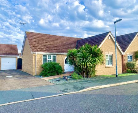 71 Landau Way, March, Cambs - Photo 2