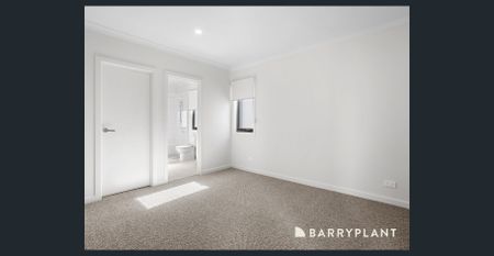 4-Bedroom, 3-Bathroom Townhouse with Flexible Floorplan. - Photo 2