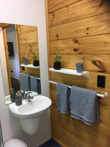 Fully furnished studio unit with one bathroom on the ground floor - Photo 2