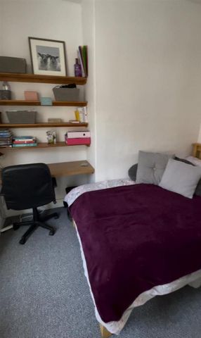 4 bedroom terraced house to rent - Photo 4