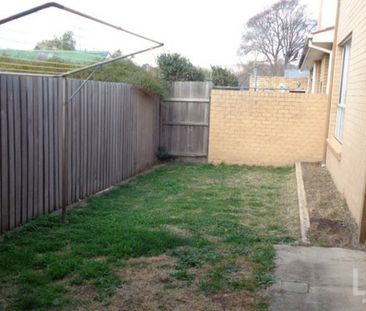 Spacious Two Bedroom Townhouse - Photo 6