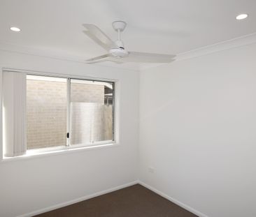 BREAK LEASE ::MODERN FOUR BEDROOM HOME IN NEW AUCKLAND - Photo 5