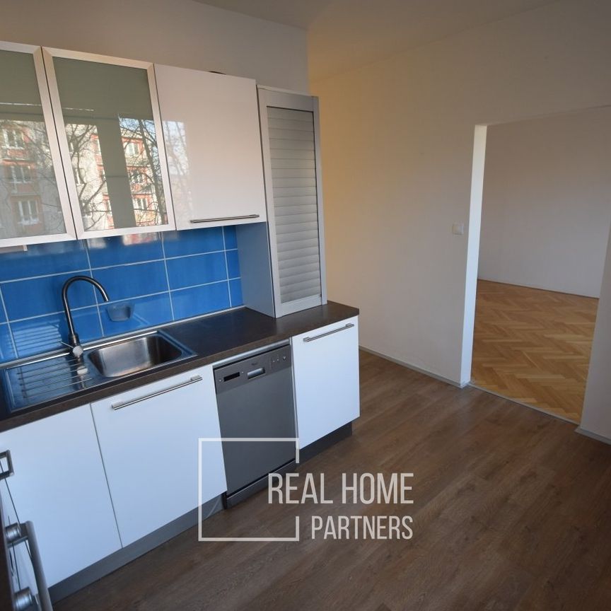 Pronájem bytu 3+1 77 m², Renčova, Brno - Photo 1