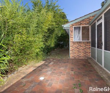 Large Two Bedroom Villa - Spacious & Secure! - Photo 4