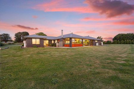 An amazingly stunning modern five bedroom home on 25 acres - Photo 3