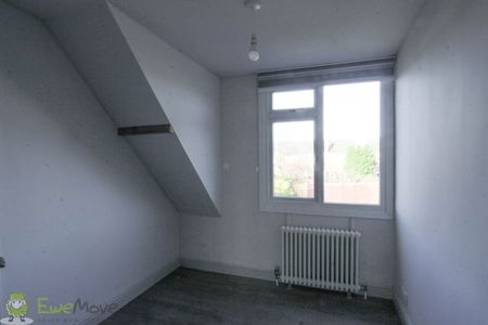 3 Bedroom - Photo 4