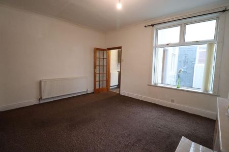 3 bedroom end of terrace house to rent - Photo 5