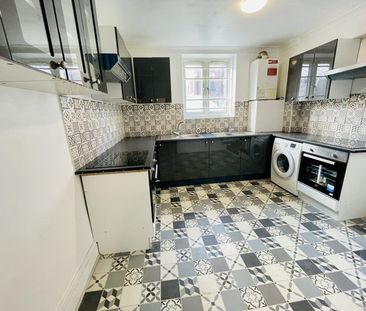 Room in a Shared House, Wendover Road, NW10 - Photo 5