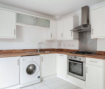 1 Bedroom Flat / Apartment - Winton Close, Winchester - Photo 2