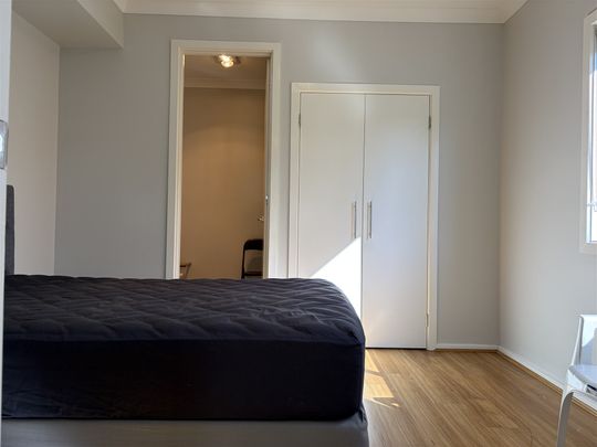 Comfortable One-Bedroom Home in a Convenient Hornsby Location - Photo 1