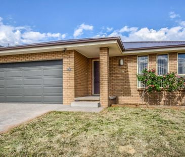 Comfortable Living in a Quiet Neighbourhood - Photo 6