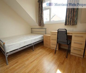 4 Bed - Brudenell Road, Hyde Park , Leeds - Photo 1