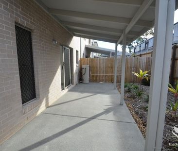 VERY NEW 3 BED TOWNHOUSE FOR RENT (Break Lease) - Photo 3