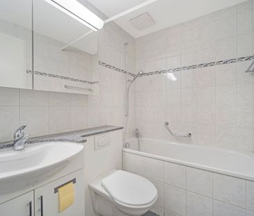 "Direkt an der Aare - nicht nur perfekt für Singles!" - Foto 1