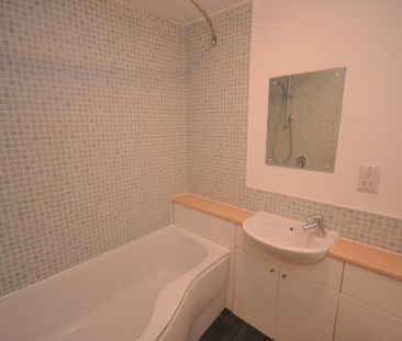 2 bedroom flat to rent - Photo 6