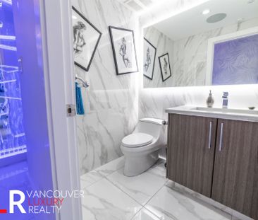 Penthouse in Downtown Vancouver, BC - Photo 3