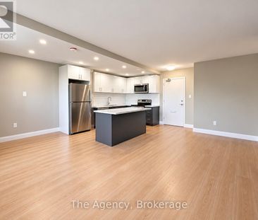 1009 - 45 PAISLEY BOULEVARD W, Mississauga, Ontario, L5B1E4 - Photo 1