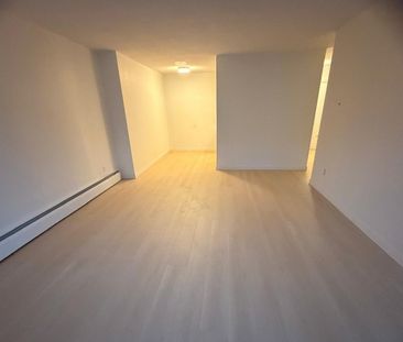 Fairview Court - Photo 3