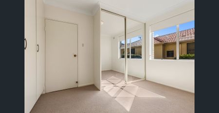 Spacious, Sunlit Apartment with Garage in Prime Neutral Bay Location - Photo 3