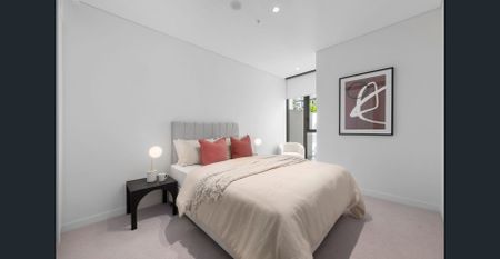 Deluxe New Courtyard Retreat of Light and Style - Photo 3