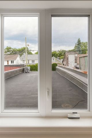 For Lease - 2034 Danforth Avenue Unit# 201, Toronto, Ontario - Photo 5