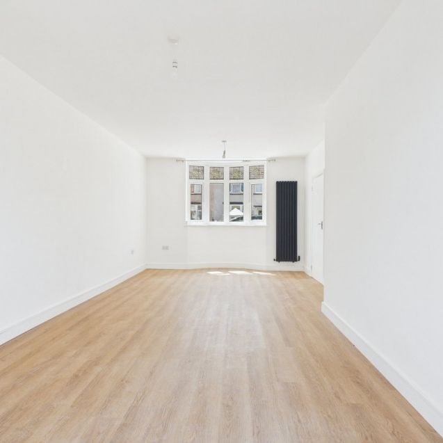 Percival Road, Feltham,TW13 - Photo 1