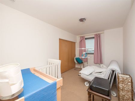 3 bedroom apartment to rent - Photo 5